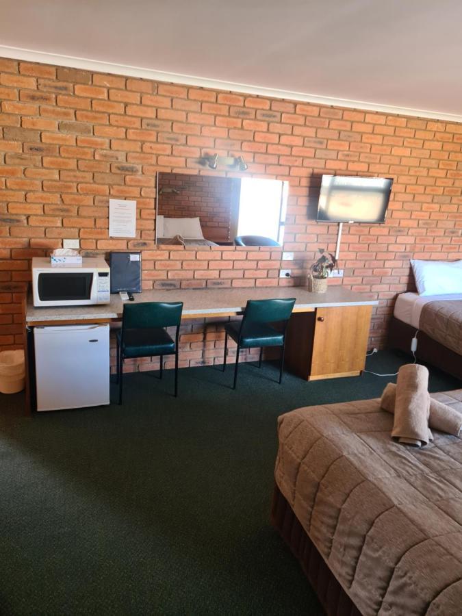 Regency Court Motel Cobram Eksteriør bilde