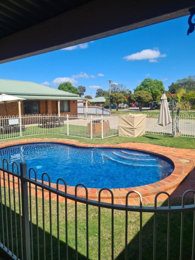 Regency Court Motel Cobram Eksteriør bilde