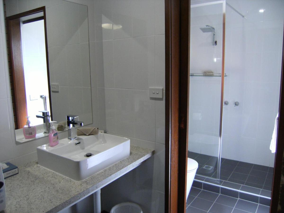 Regency Court Motel Cobram Eksteriør bilde